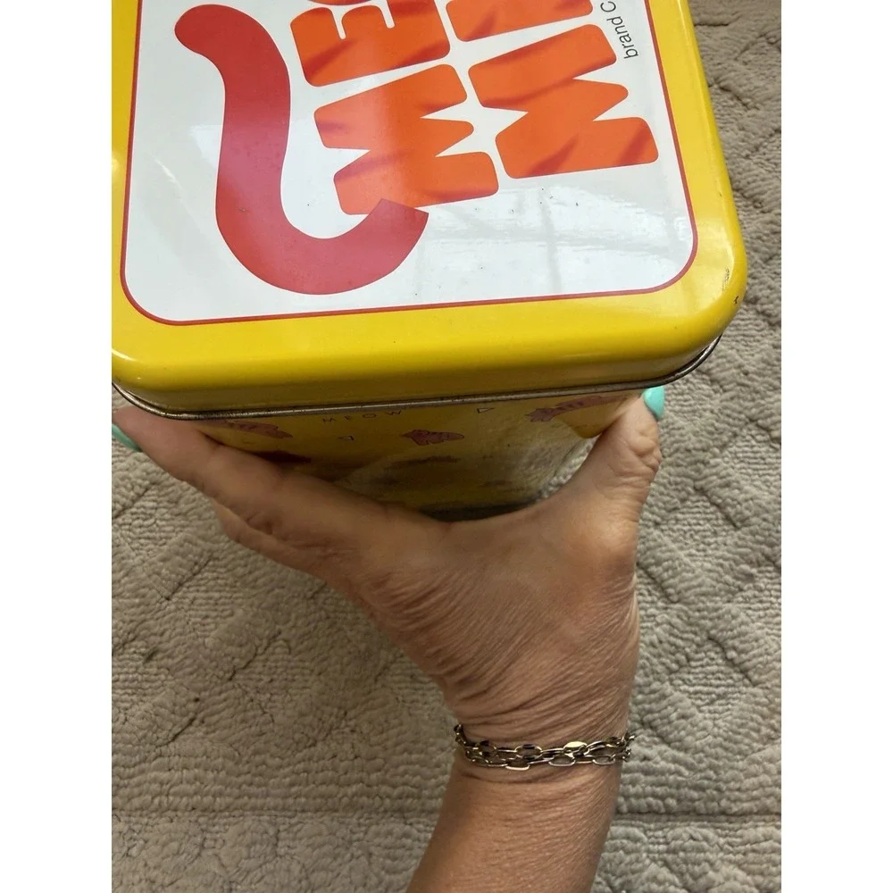 Purina MEOW MIX TIN Collectible 1996 Tin Cat Food Canister Tin Vintage Kitty Tin